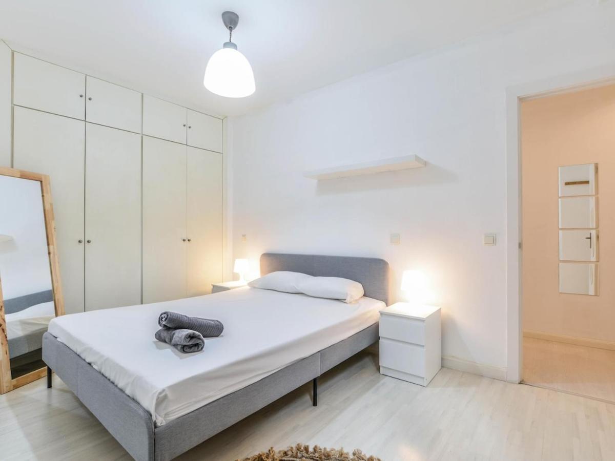 Apartamento Cava Baja Alquiler Temporal Madrid Exterior foto
